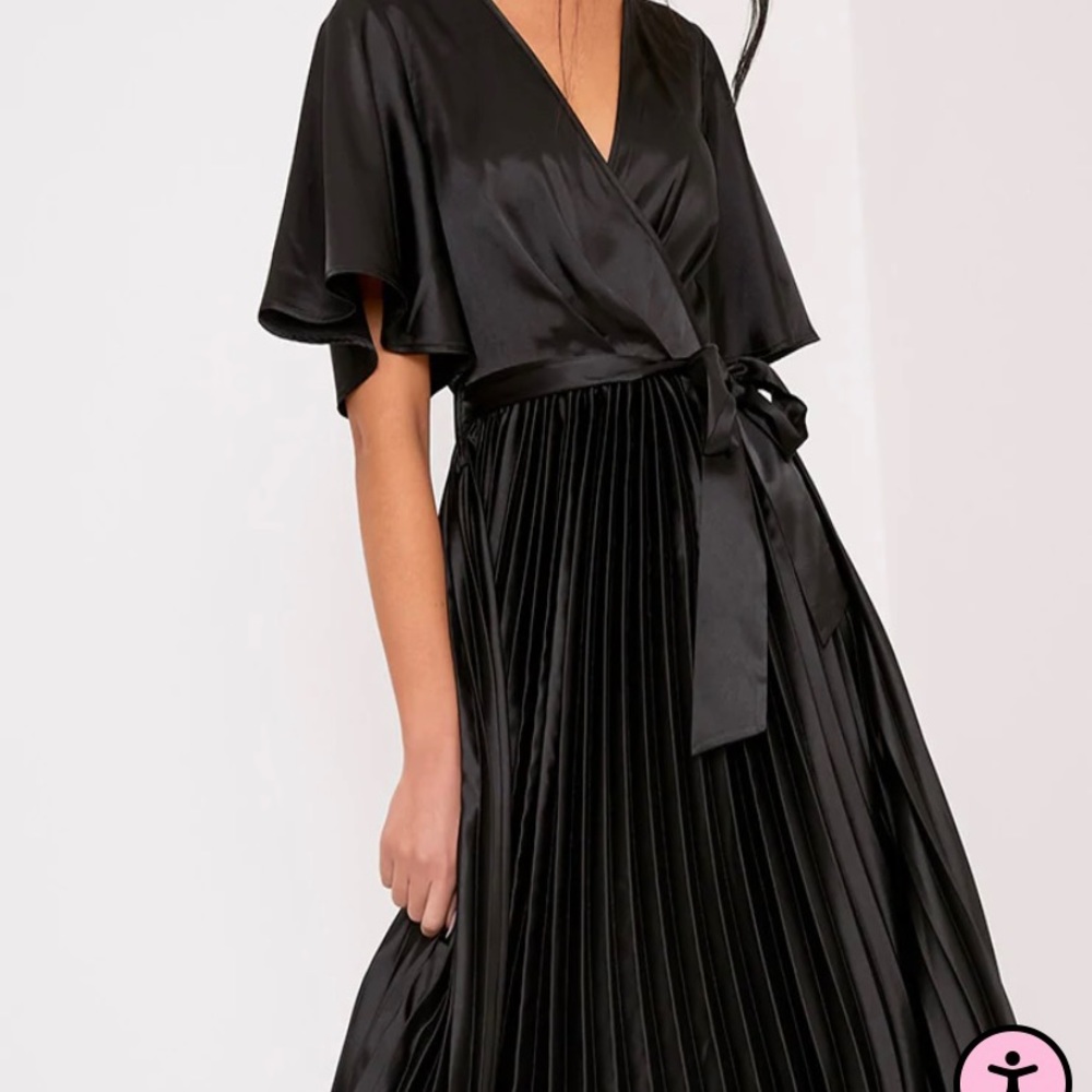 Pretty Little Thing black dress